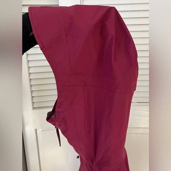 Fjallraven Dark Fuchsia Waterproof Keb Eco-Shell Jacket Sz XS - Picture 11 of 16
